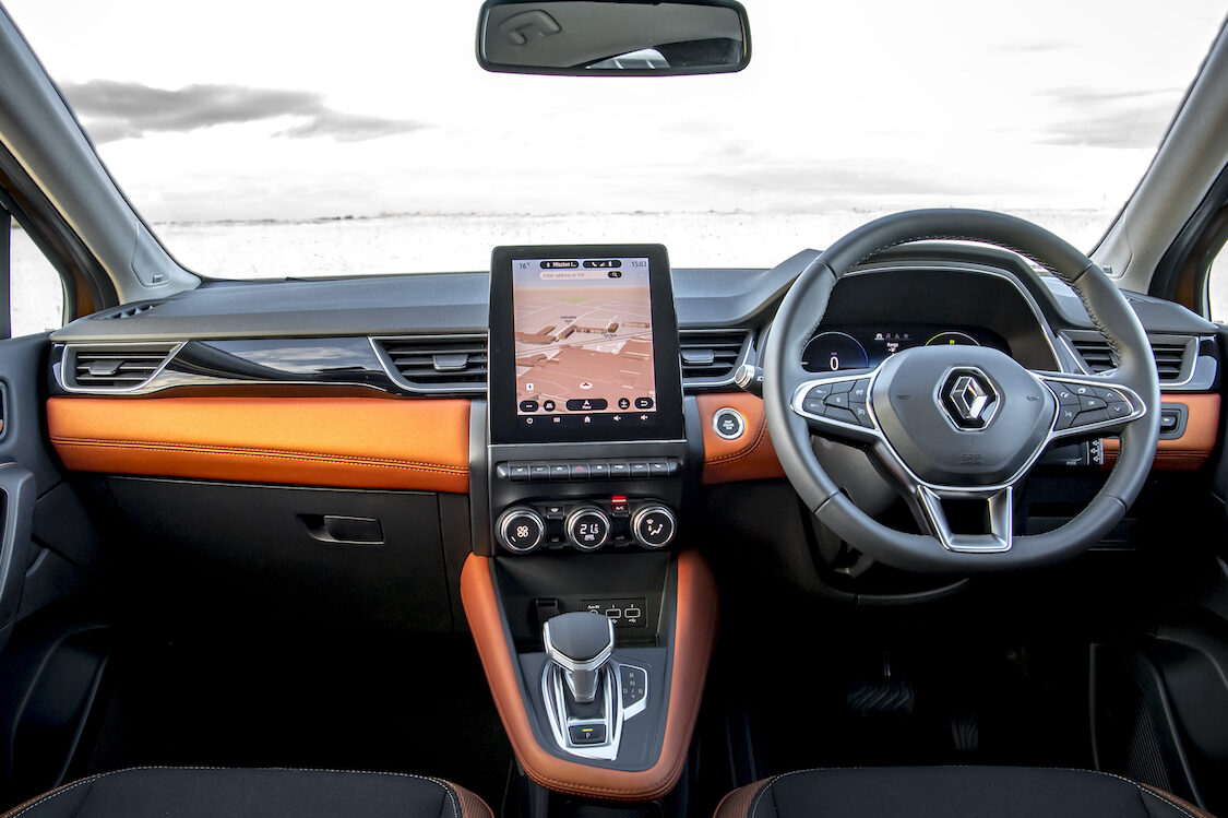 Renault Captur PHEV review interior - EVs Unplugged
