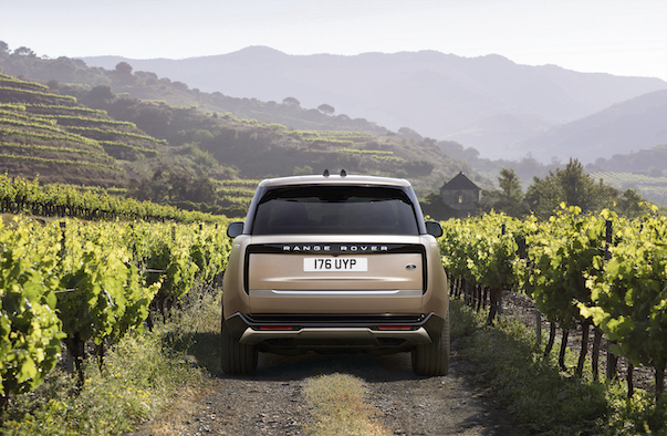 New Range Rover rear - EVs Unplugged