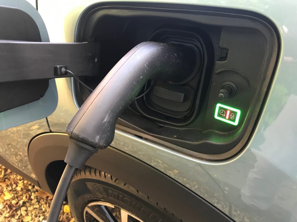 Citroen e-C4 EV charging