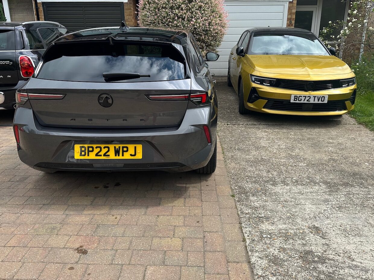 Vauxhall Astra PHEV vs EV