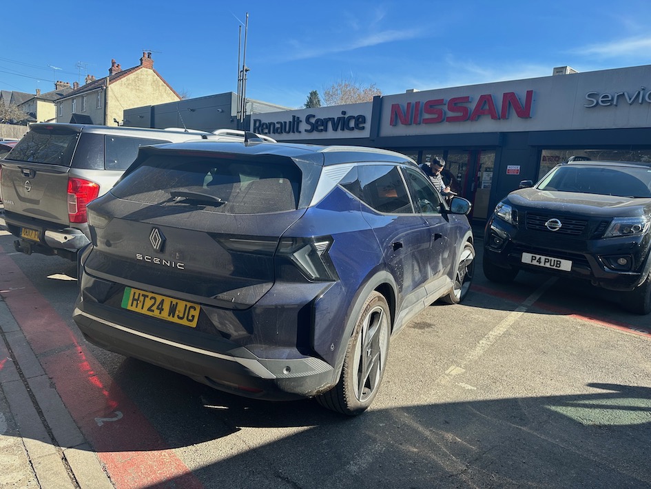 Renault Scenic rear outside garage