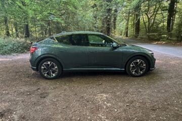 Genesis GV60 - side on